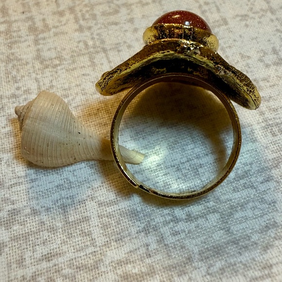 New Vintage-Inspired Gold Ring w/Sparkling Oval Gemstone, Adjustable - Picture 3 of 4